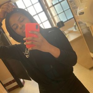 Meet your Posher, Zari